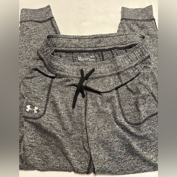 Under Armour women’s gray w/black “loose” “heat gear”  lounge pants. Sz M - Picture 5 of 10